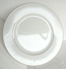 BASE PIATTA PORCELAINE BIANCA CON RETE DORATA