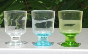 VERRE A PIED TRANSPARENT 