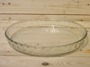 CAKE PAN OUT OF GLASS 